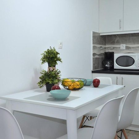 A Spacious Minimal Apatment At Chalandri Atina Dış mekan fotoğraf